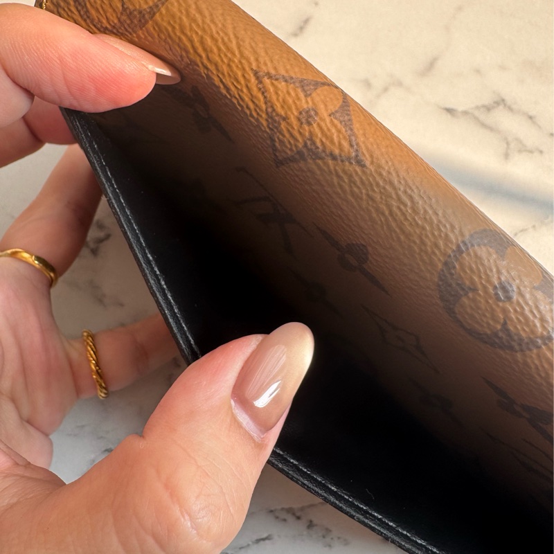 LV淺/花紋拼色釦式長夾-7