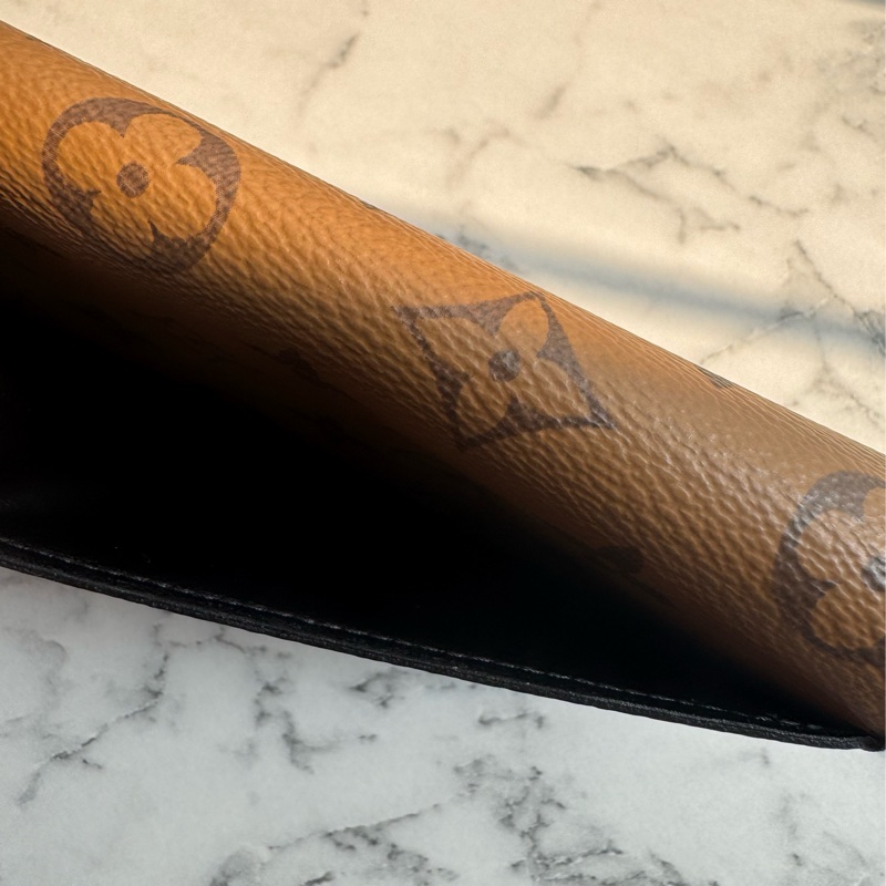 LV淺/花紋拼色釦式長夾-8