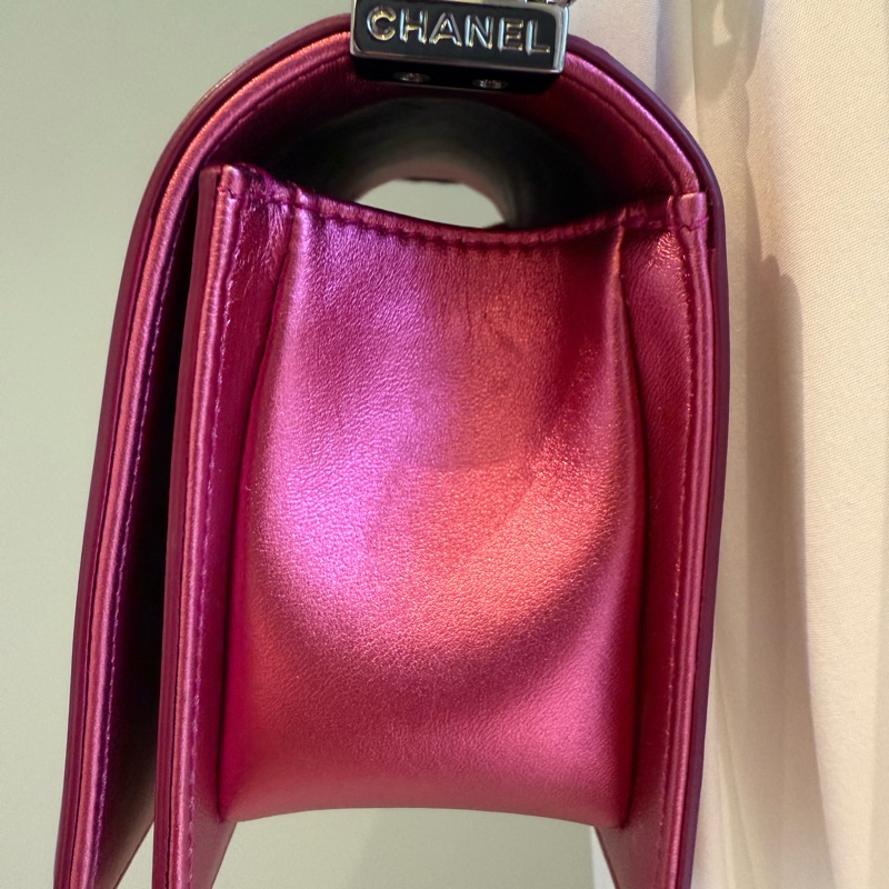 Chanel 漆皮亮紅色小型口蓋包（18cm*12cm*6cm)-4