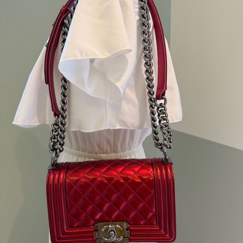 Chanel 漆皮亮紅色小型口蓋包（18cm*12cm*6cm)-5