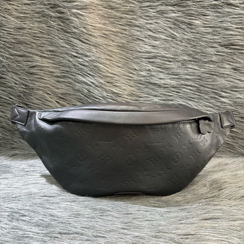 LV M46036 DISCOVERY 黑色牛皮 原花字紋老花 腰包 斜背包 肩背包 胸口包 霹靂包-0