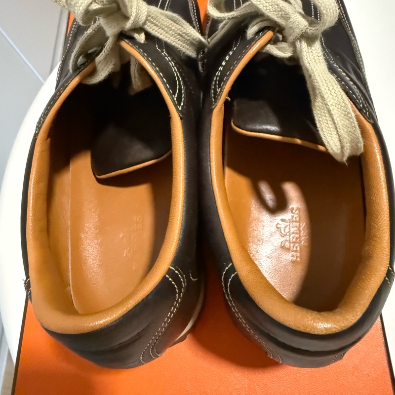 HERMES咖啡真皮綁帶休閒鞋，尺寸：43-10