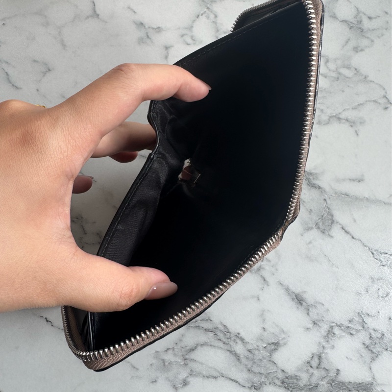 loewe奶杏色壓紋拉鏈短夾 超美✨-23