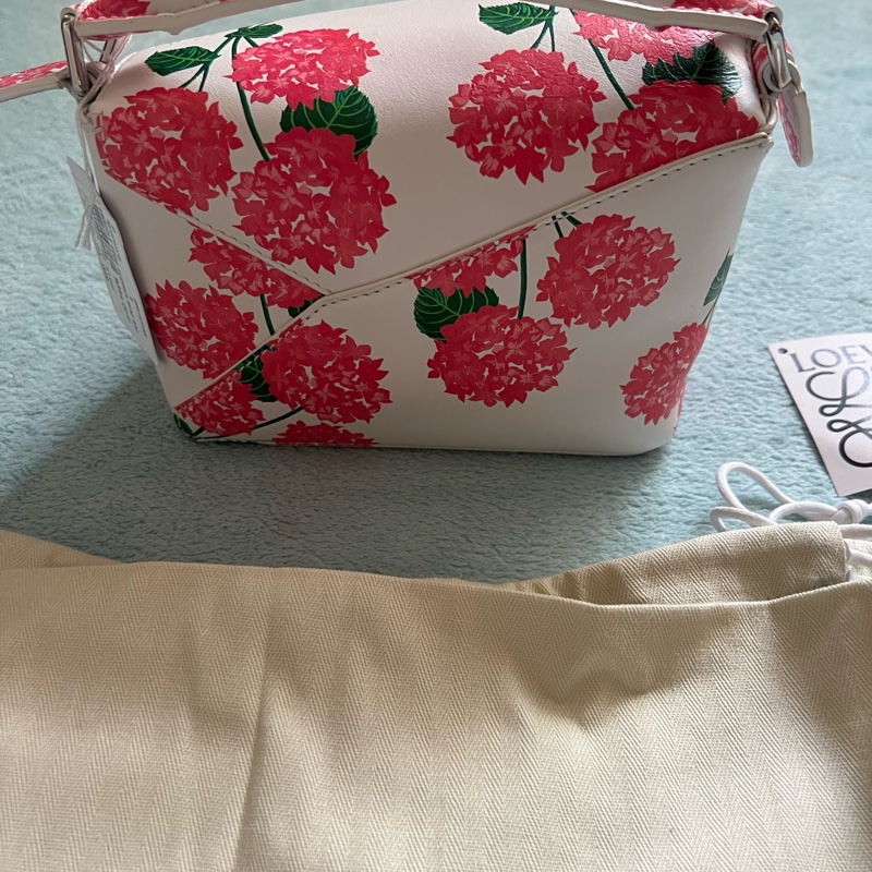 Loewe Puzzle Mini White with Pink Floral-2