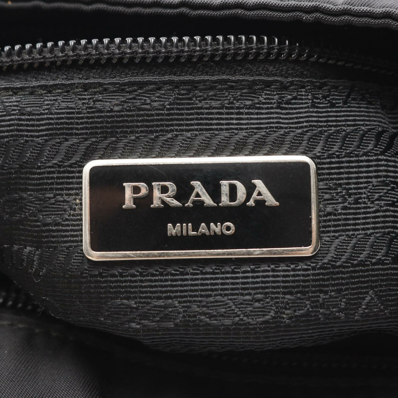 PRADA 黑色尼龍斜背包，二手女款-3