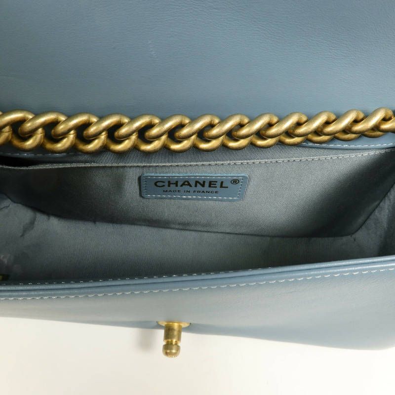 CHANEL 羊皮皮革Boy 25金扣鏈帶肩背袋-4