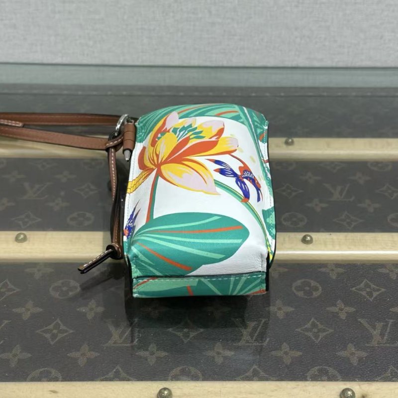 LOEWE gate pocket 花卉限定款薯條包 11.5*19*3.5 98新配件塵袋-3