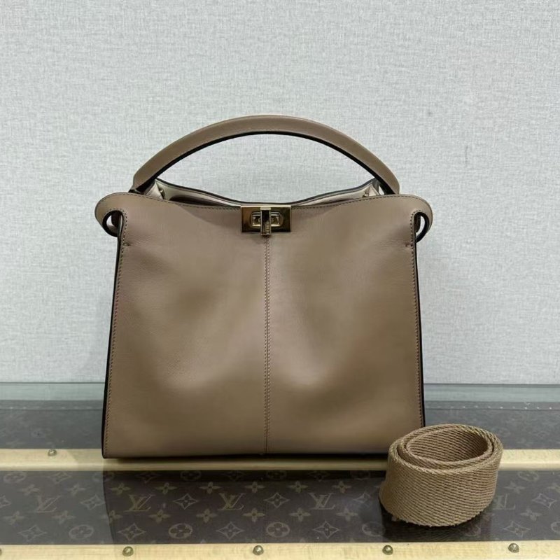 ✨FENDI Peekaboo銀扣手提肩背包30*24*15 98新配件塵袋-0