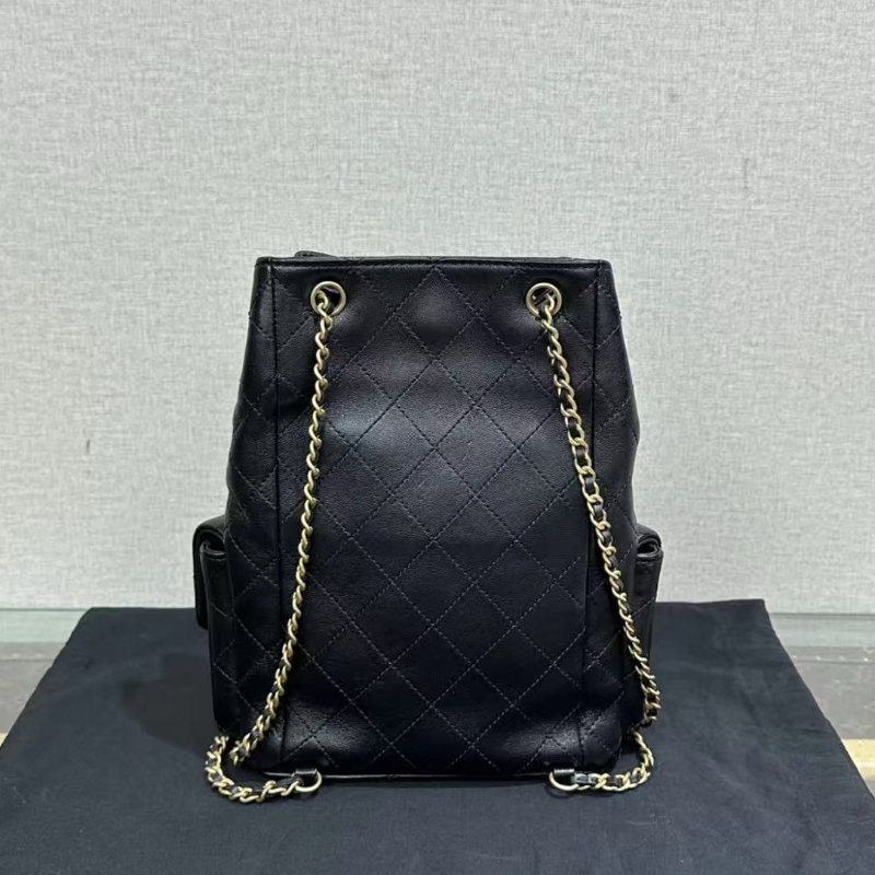✨CHANEL 黑金25C多口袋後背包 18.5*24*8 全新閒置配件塵袋購證-5