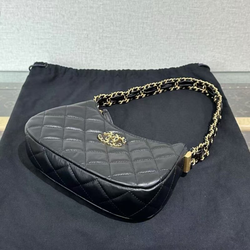 ✨CHANEL 23K黑金19bag hobo包 20*13*5 99新配件塵袋-4