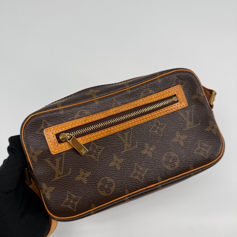 Lv小號老化開口笑腋下包-1