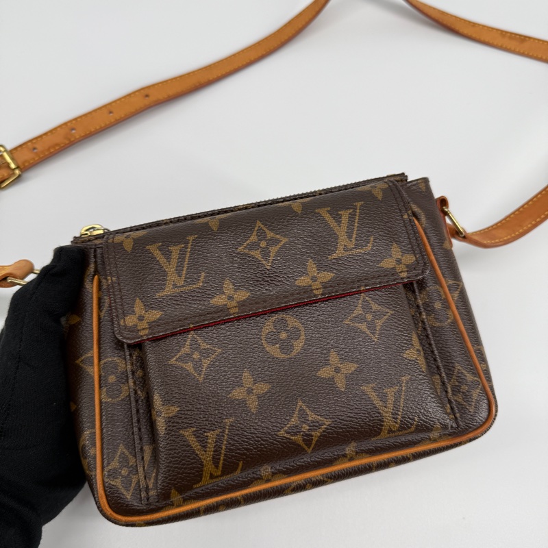 Lv老花小號豆腐包-1