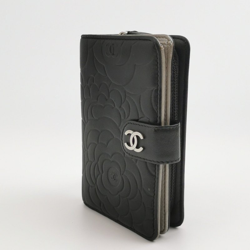 Chanel 羊皮 山茶花 印花 雙C Logo 皮夾-1