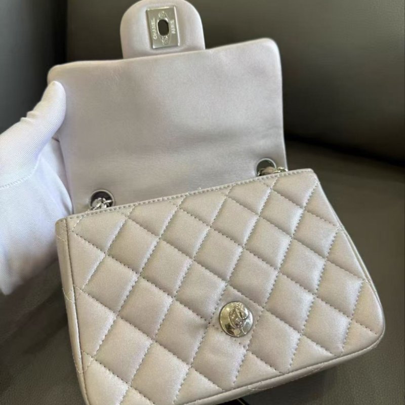 Chanel 方胖子 銀色羊皮 97新 配件塵袋-1