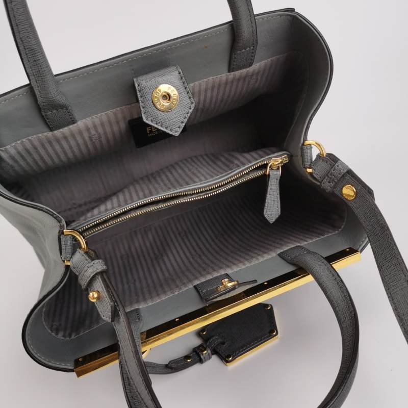 Fendi Petite 2 Jours 小號 牛皮 純色 字母 Logo 金屬 框架 斜背包 單肩包-6