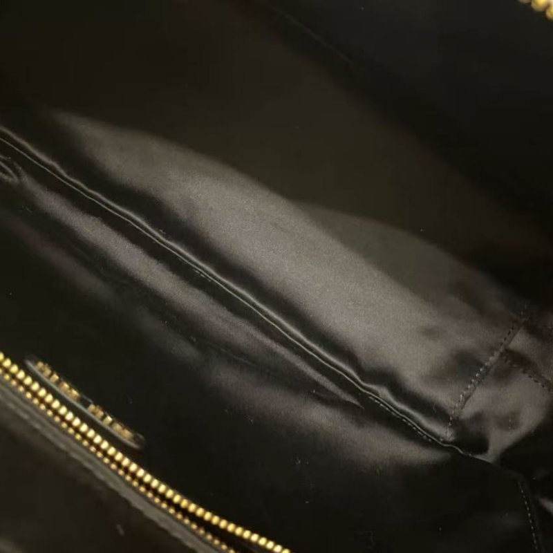 ✨MIU MIU 保齡球手提包 白色 全新閒置 配件塵袋-1