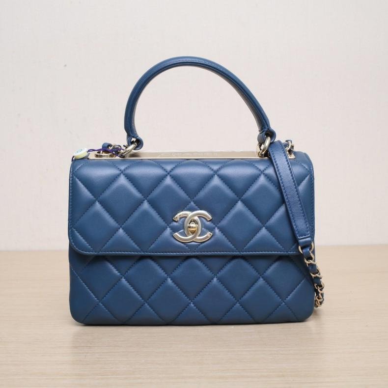 Trendy CC 手提風琴包 小號 25cm 藍色 皮革S 23開 淺金扣-0