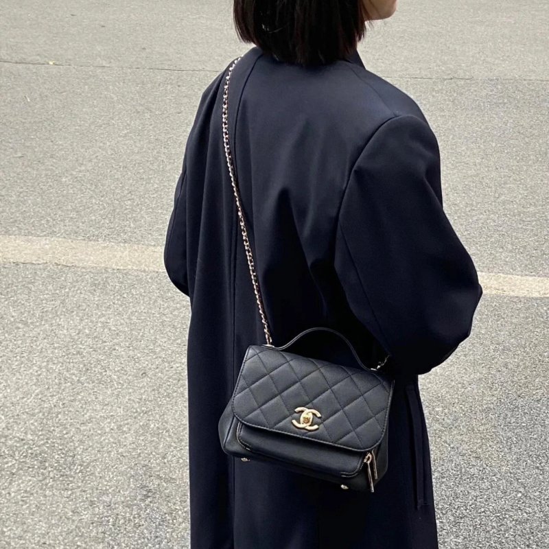 CHANEL affinity小號芯片款黑金荔枝牛皮手提肩背斜背包19*14.5*7 98新配件盒子塵袋購證-1