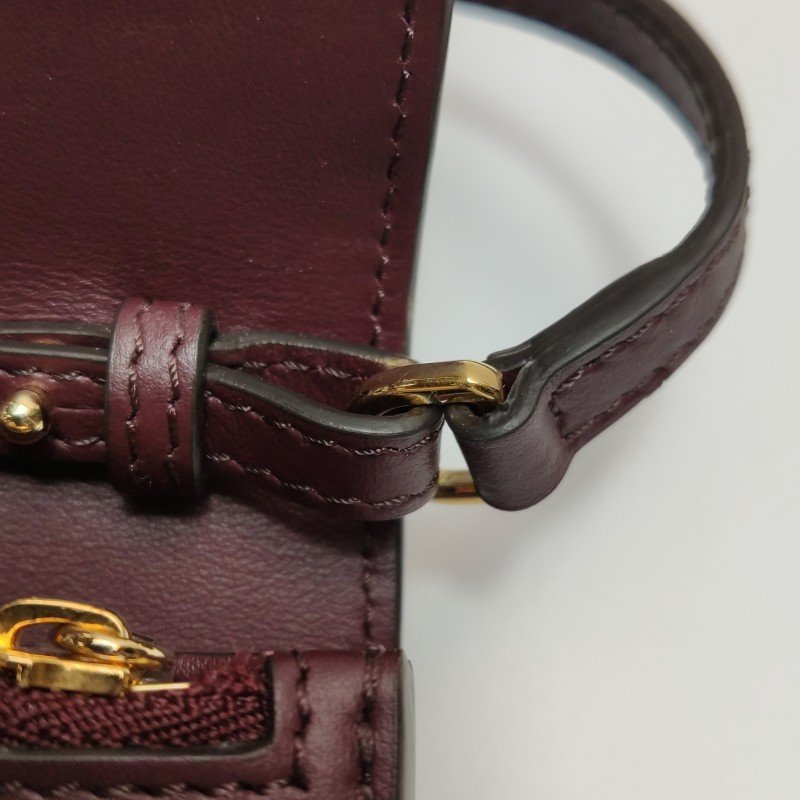 Burberry Hazelmere 牛皮 純色 字母 Logo 斜背包 單肩包-12