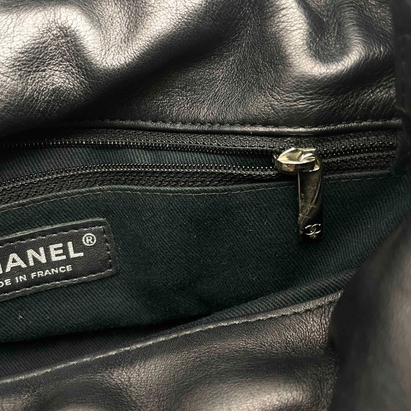 CHANEL黑色羊皮鍊條大菱格側背包-9