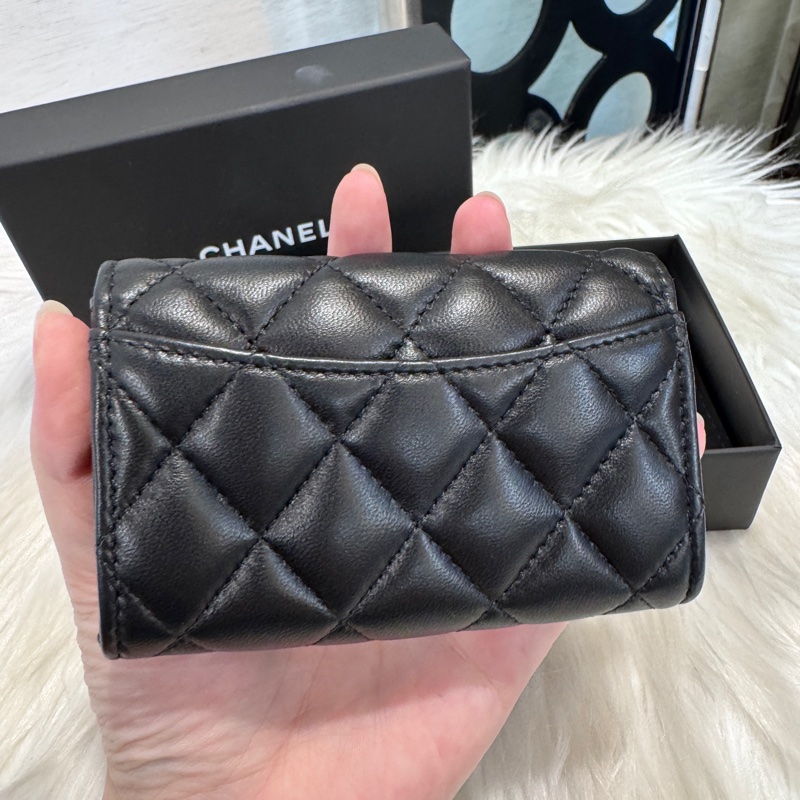 Chanel So Black黑羊皮卡夾 25年購入 近全新-1