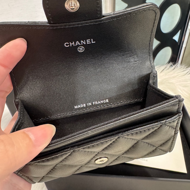 Chanel So Black黑羊皮卡夾 25年購入 近全新-7