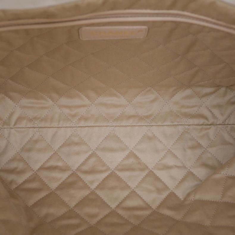 22Bag Tote托特包 小號 30cm 白色 皮革C 晶元開 黑金釦-5