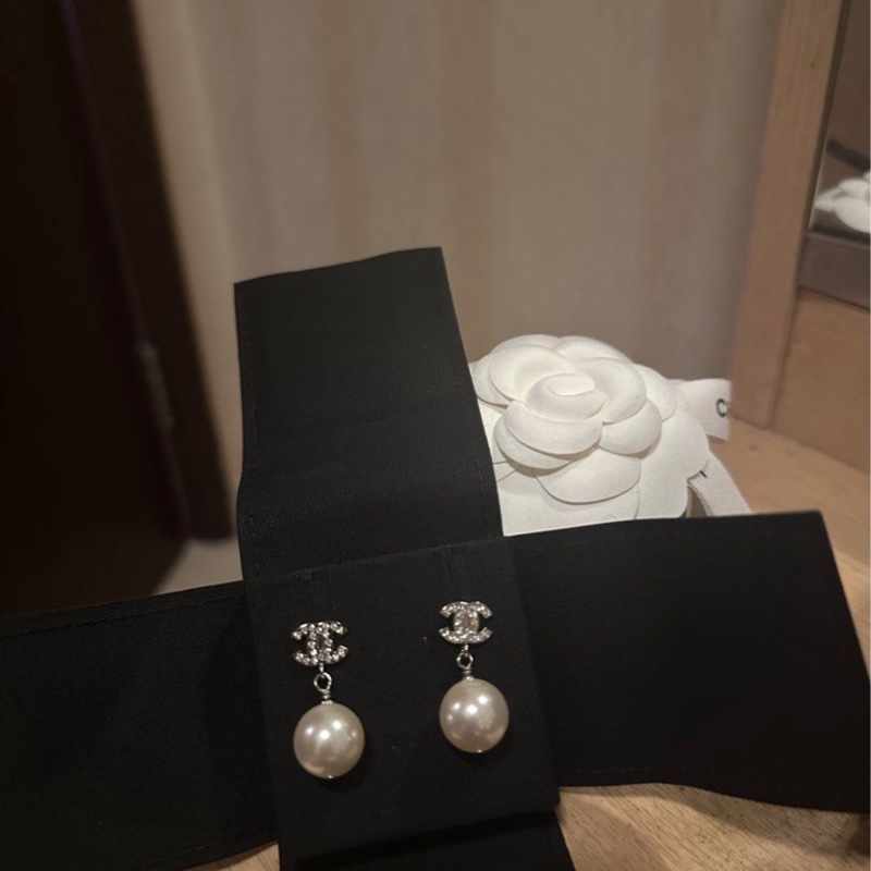 Chanel Classic Pearl Earrings-0