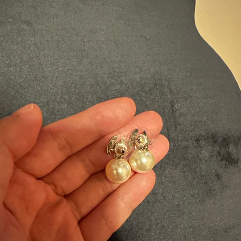 Chanel Classic Pearl Earrings-1