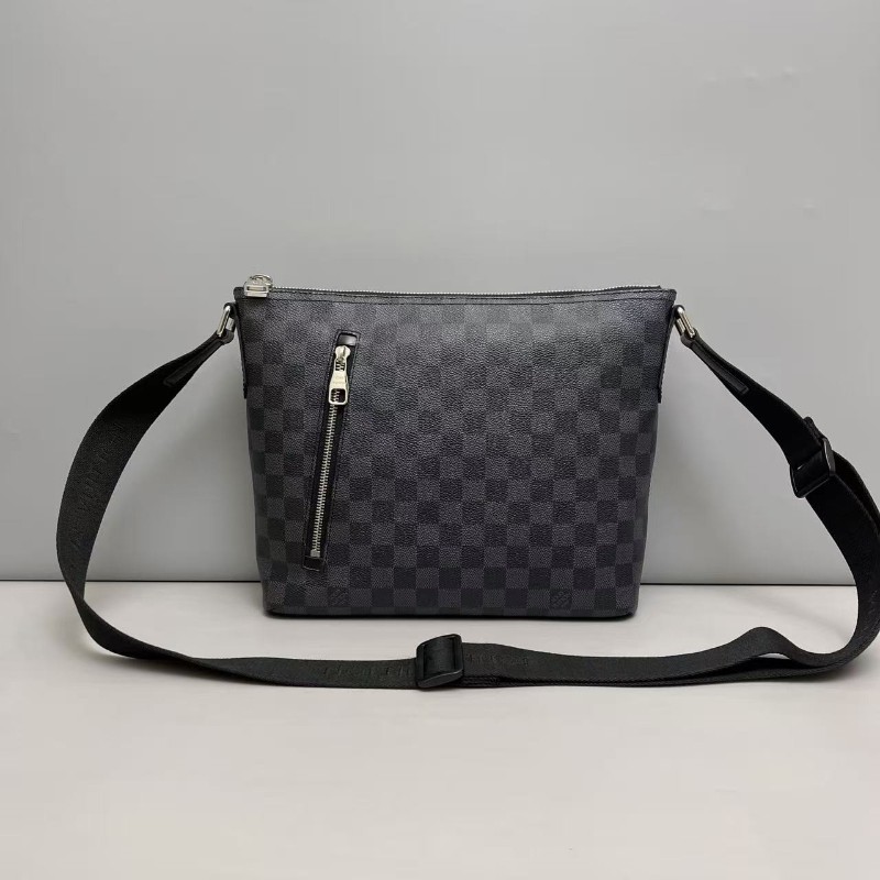 LV路易威登 男士 黑棋盤格小號郵差包 肩背包 斜背包-0