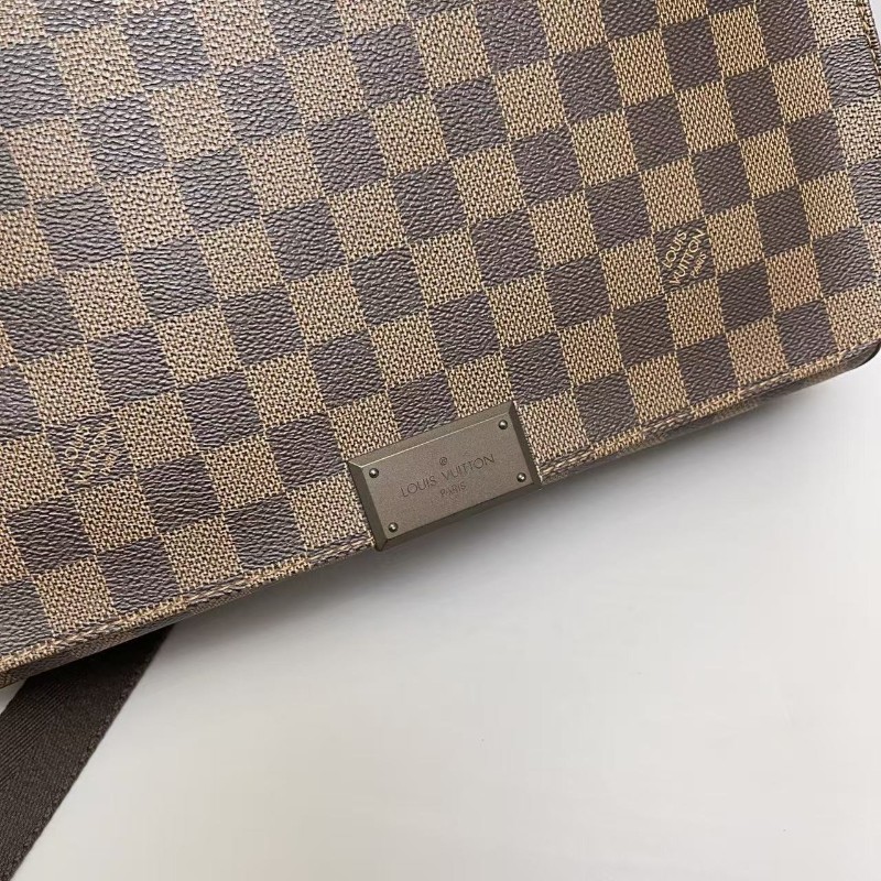 LV路易威登 男士 棕色棋盤格郵差包 肩背包 斜背包-2