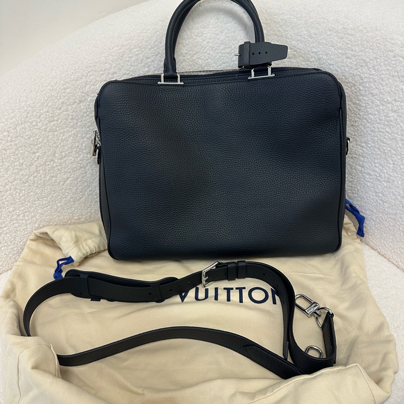 LV路易威登黑色公文包，全皮荔枝紋，晶片-1