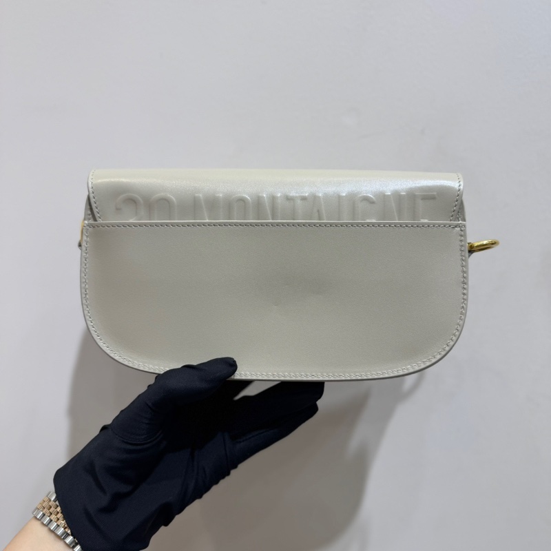 Dior bobby mini 奶茶色金扣光面牛皮腋下包-4