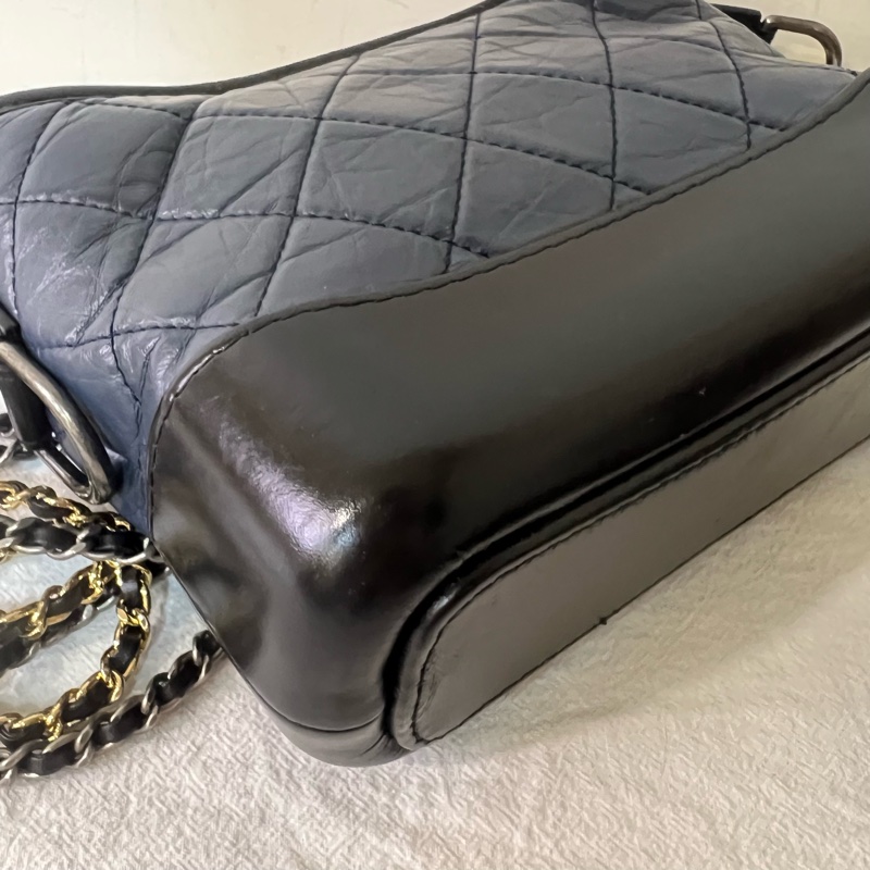 ෆ Chanel藍黑拼色流浪包🈶購證-12