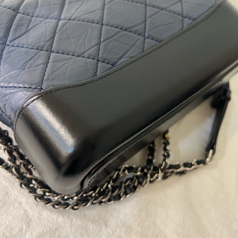 ෆ Chanel藍黑拼色流浪包🈶購證-15