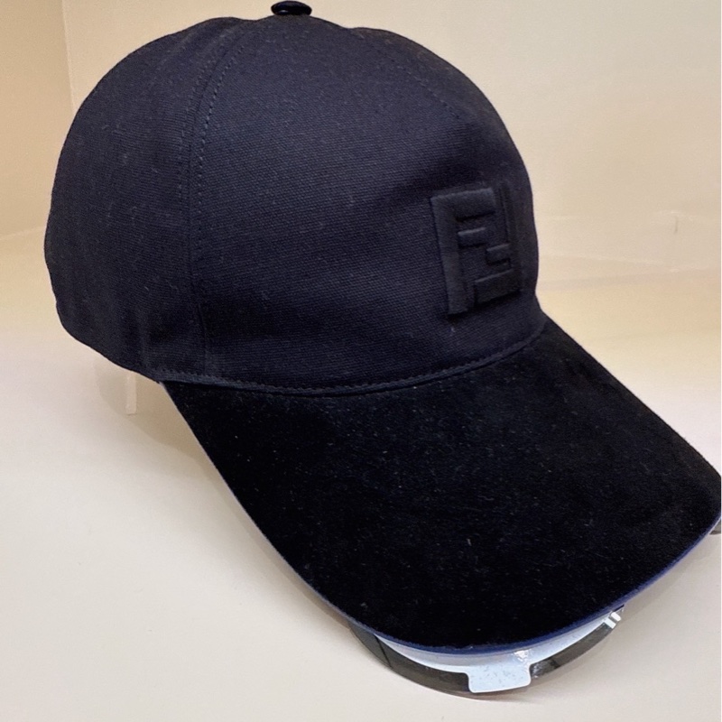 FENDI 黑色棒球帽型墨鏡 全新品-3