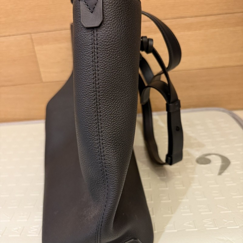 LV/Louis Vuitton Fastline Tote 男士黑色皮革托特包-6