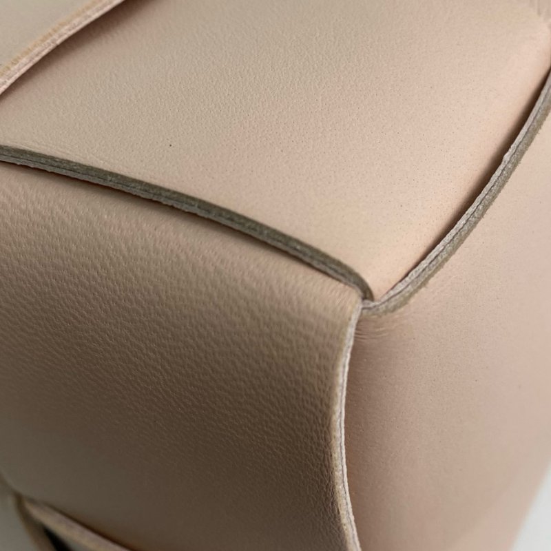 △ Bottega Veneta 寳緹嘉 Pink Lambskin Brick Cassette One Shoulder Bag 粉紅色小羊皮單肩袋 - 257016677-8