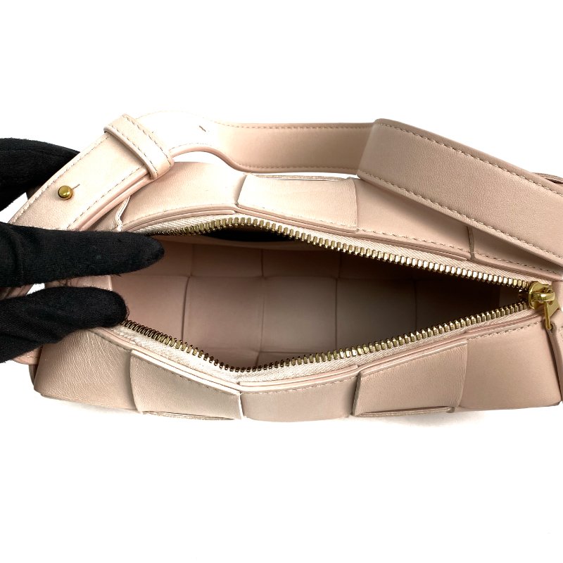 △ Bottega Veneta 寳緹嘉 Pink Lambskin Brick Cassette One Shoulder Bag 粉紅色小羊皮單肩袋 - 257016677-11