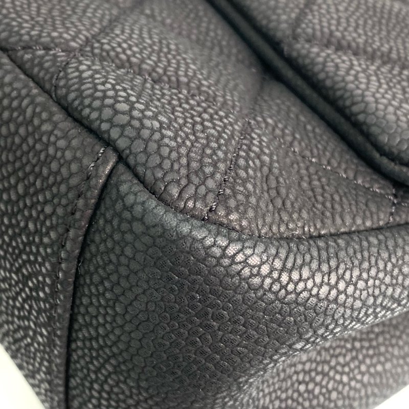 △ Chanel 香奈兒 Black Caviar Skin Gold Tone Metal Single Flap Chain Shoulder Bag A67622 No.17 黑色粒紋小牛皮金色金屬鎖鏈肩背袋No.17 - 257016995-7