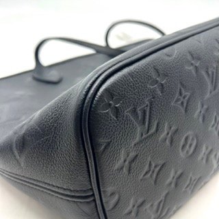 展示品出清 LV M45685 黑色全皮大字紋壓紋NeveFull MM包-5