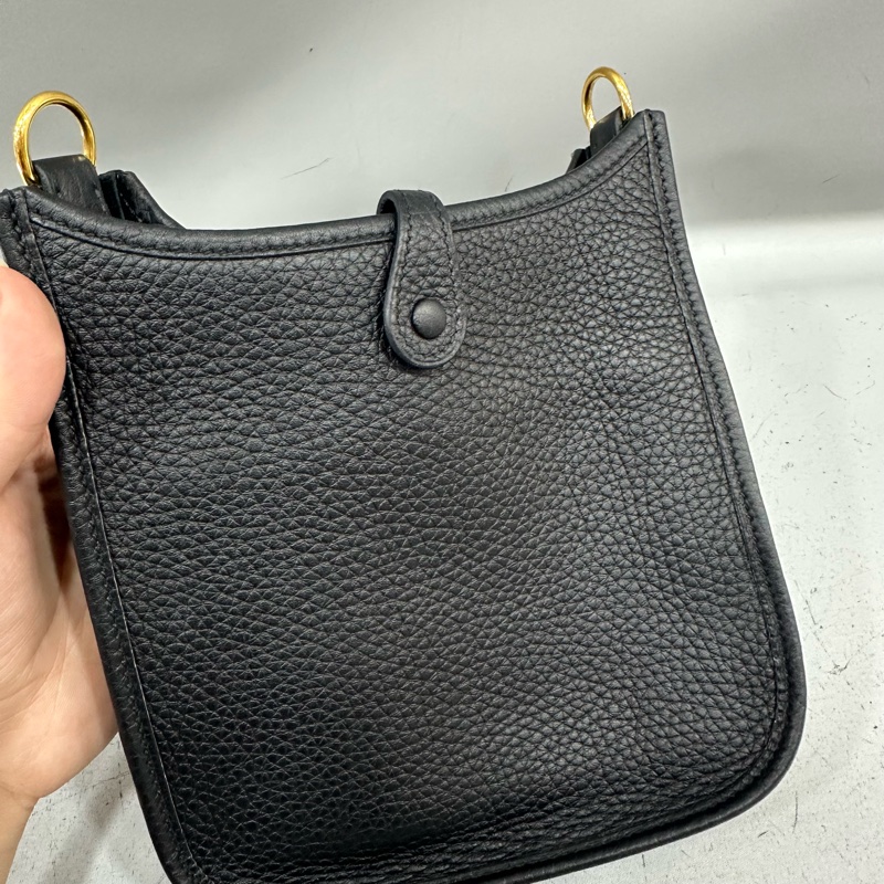 Hermes 黑TC皮金釦mini evelyne 斜背包 U刻-4