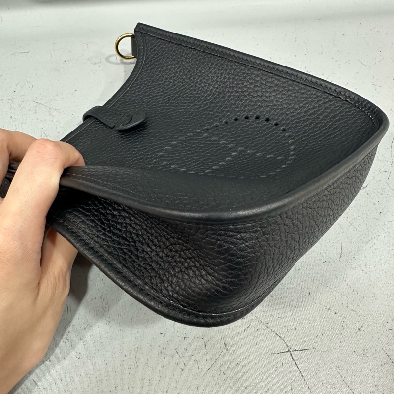 Hermes 黑TC皮金釦mini evelyne 斜背包 U刻-7