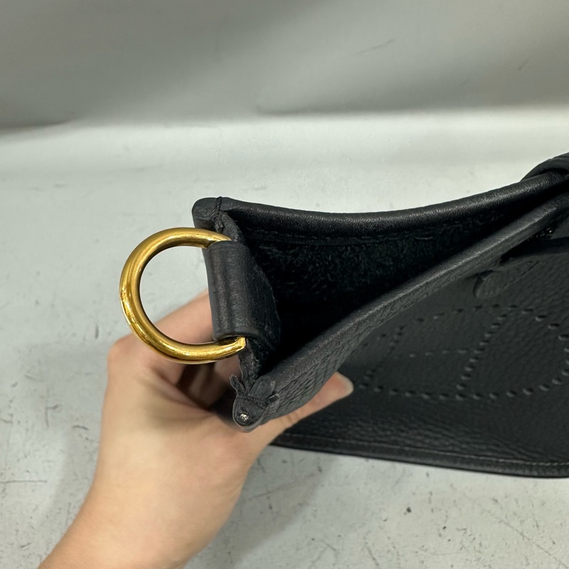 Hermes 黑TC皮金釦mini evelyne 斜背包 U刻-19