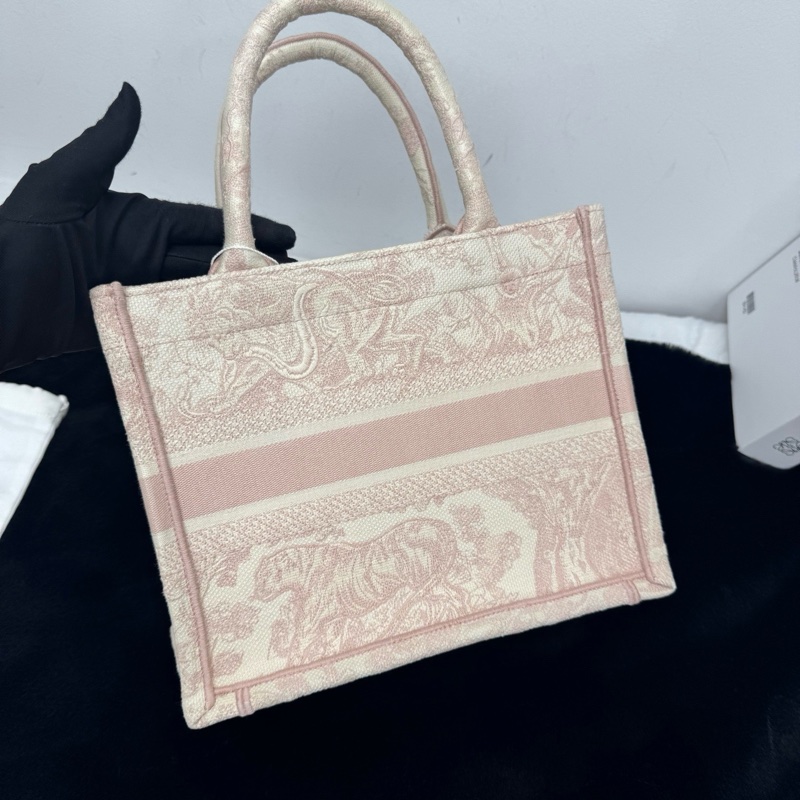 Dior 粉色動物園托特小號 包碼23年 配件有保卡 塵袋 尺寸約26.5 x 21 x 14-2