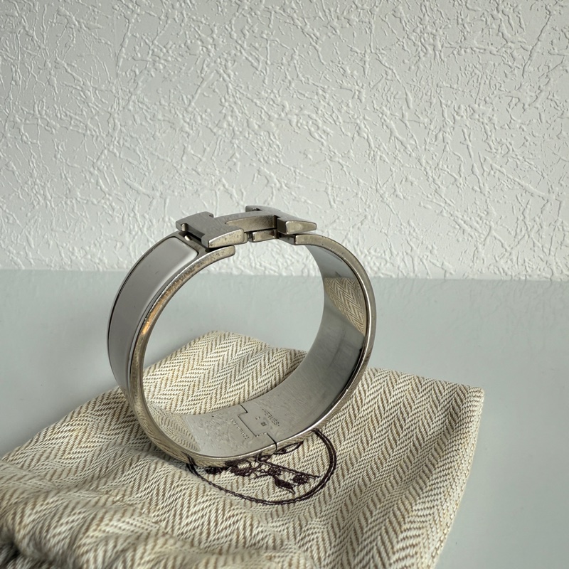 Hermes H白色寬版手環-3