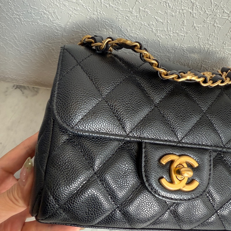 Chanel 荔枝皮大小剛剛好的斜背包新款20萬-1