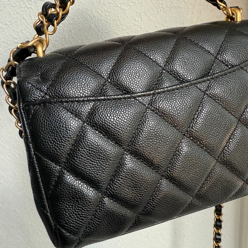 Chanel 荔枝皮大小剛剛好的斜背包新款20萬-4