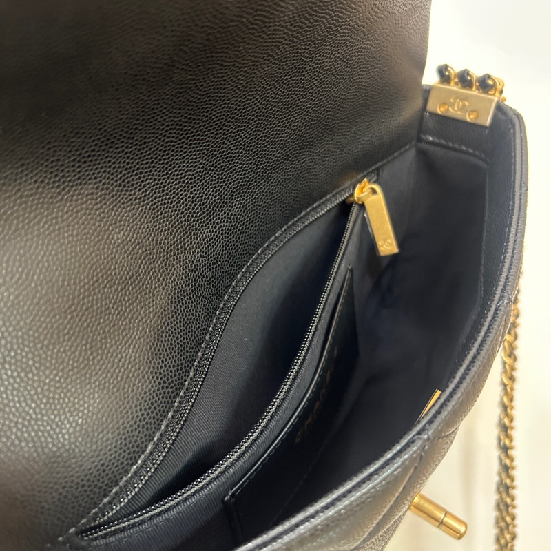 Chanel 黑荔枝霧金釦皮穿鍊斜背包-5