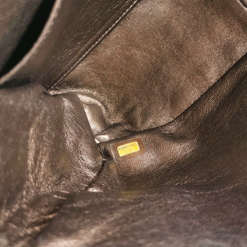 Chanel 2.55 Flag Bag 季節限定款 Maxi 油蠟皮 菱格 絎縫 長方形旋扣 單肩包-24